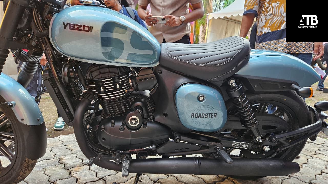 2025 Yezdi Roadster